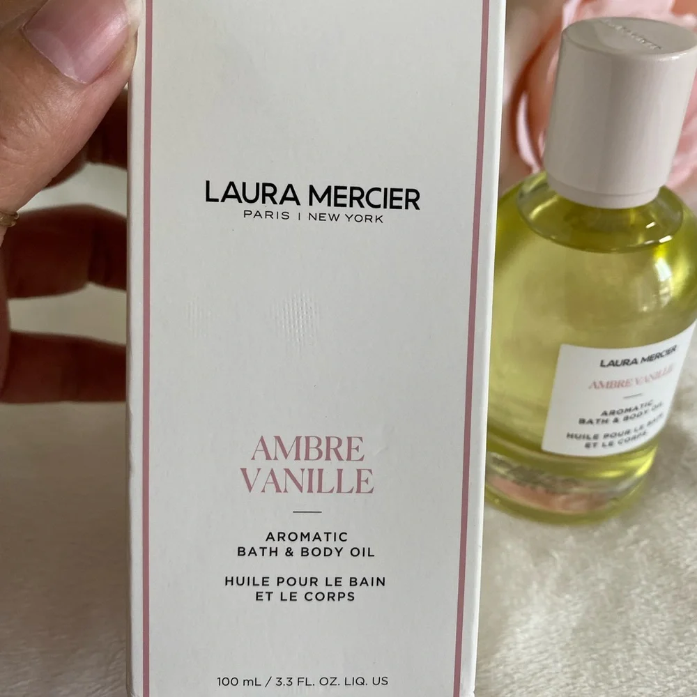 Laura Mercier Ambre Vanille Bath & Body Oil - Picture 6 of 8